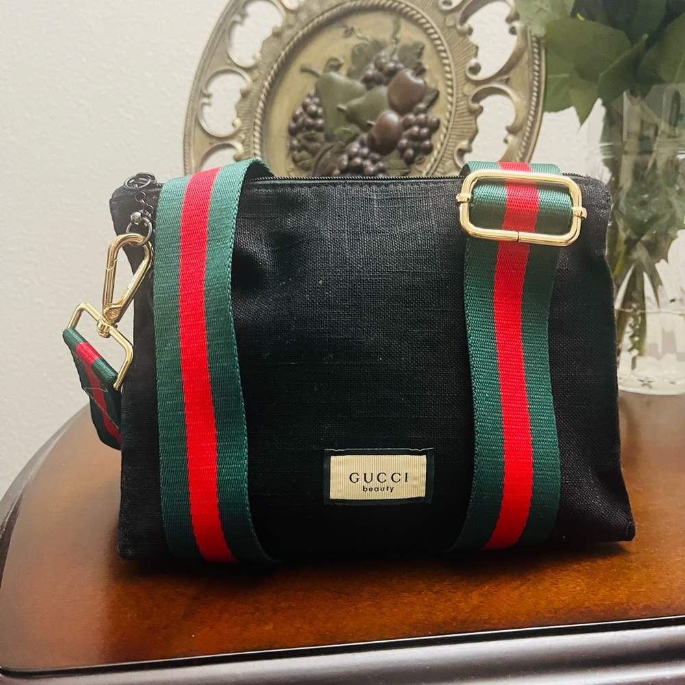Gucci converted to a crossbody bag - Picture 3 of 10